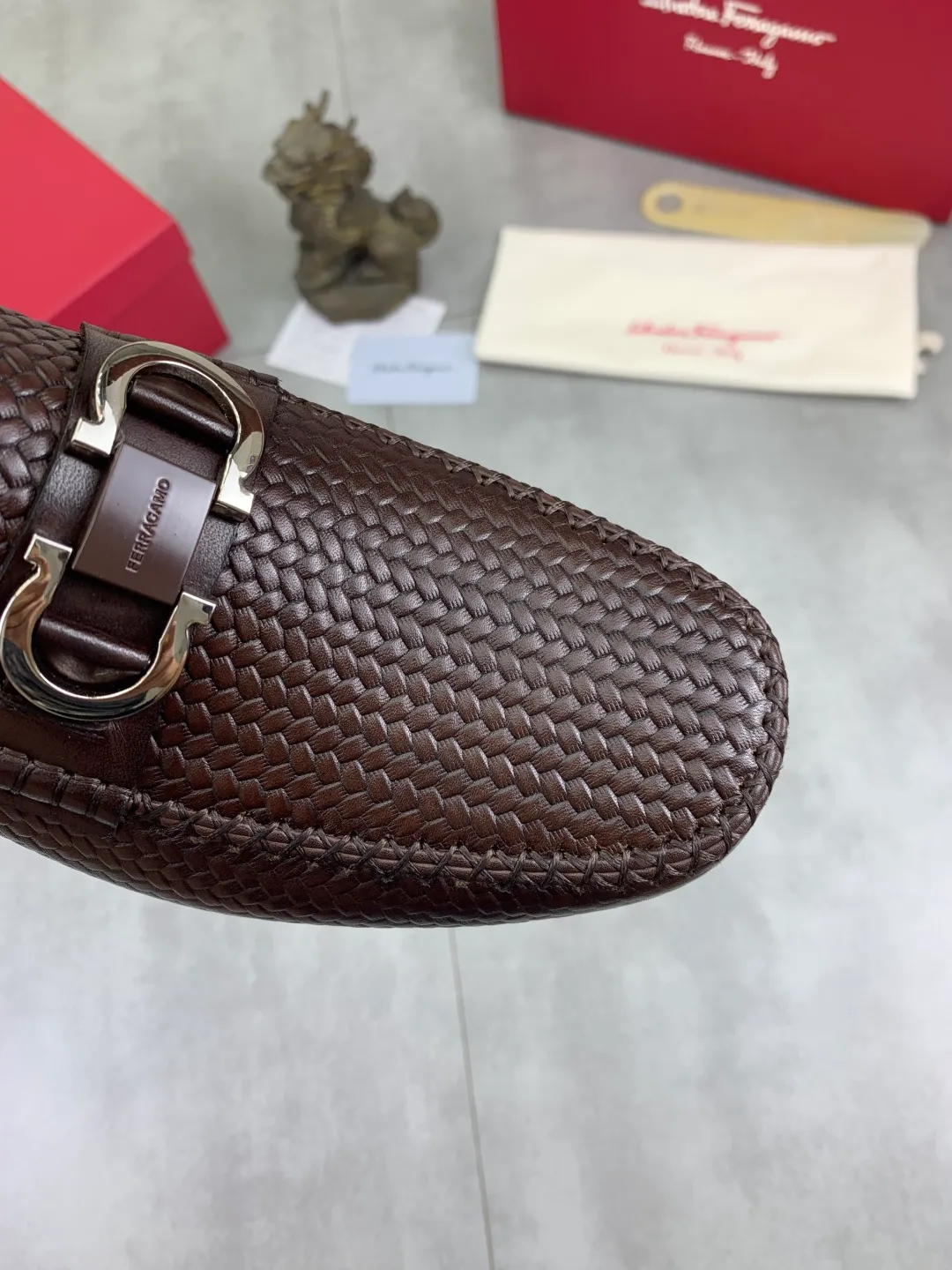 Men's shoes 💰P460 new high quality [Ferragamo/Ferragamo] latest model original imported calfskin, imported cowhide lining + original luxury metal buckle + original combination outsole Comparison without pressure Code number: 38-44 (45 customized)